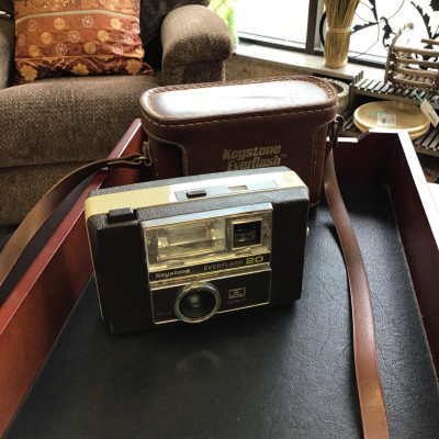 Vintage Keystone Everflash Camera w/ Leather Case