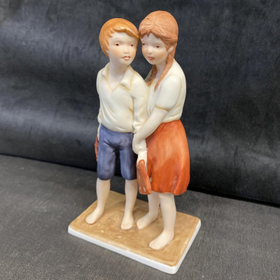 Kaiser Porcelain Figurine – Hansel & Gretel