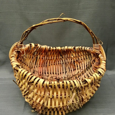 Natural Pink/Brown Basket with Handle