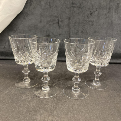 Set of 4 Pinwheel Crystal Claret Glasses
