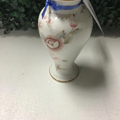 Vintage St. Michael ‘Claremont’ Bud Vase