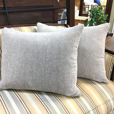 (Pair) Taupe Zippered Cushions