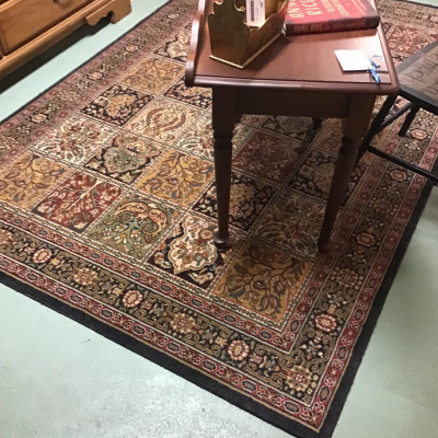 Patterned Floor Rug- 7.8′ x 5.25′