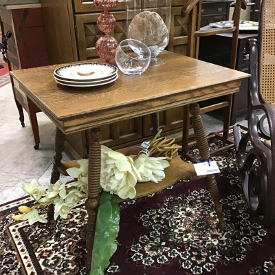 Tiger Oak Parlour Table
