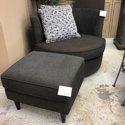 Rd Swivel Chair/Ottoman/2 Toss Cushions