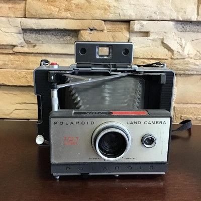 Vintage Polaroid 101 Automatic Land Camera