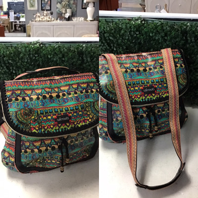 Unique! Sakroots Crossbody Bag/Backpack