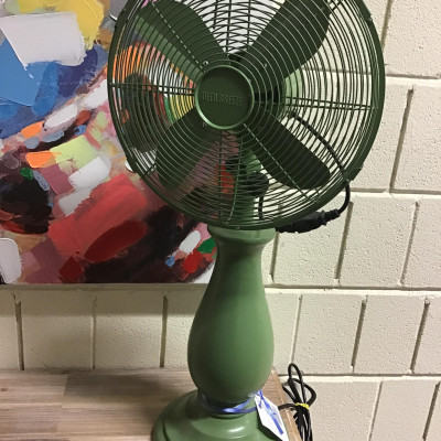 Deco Breeze Table Fan – Green