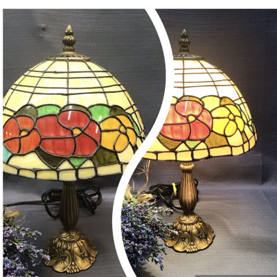Sm. Multi-Coloured Floral Stained Glass Lamp