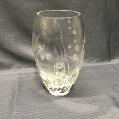 Etched Floral 10″ Glass Vase