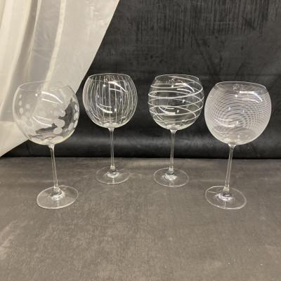SET 4  Mikasa “Cheers” Balloon Wine Glasses