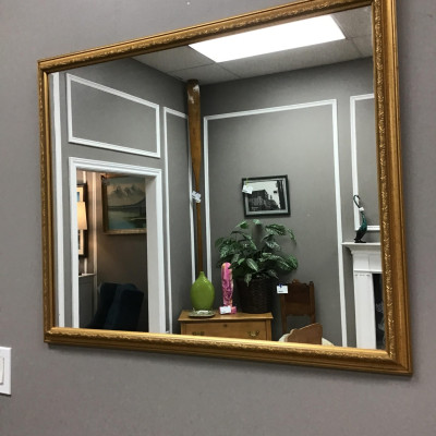 Carved Gold-framed Mirror