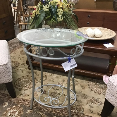 Satin Silver Aluminum/ Glass Top Oval Side Table