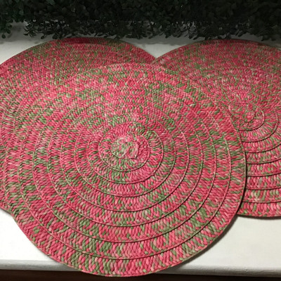 Round Woven Placemats (4)