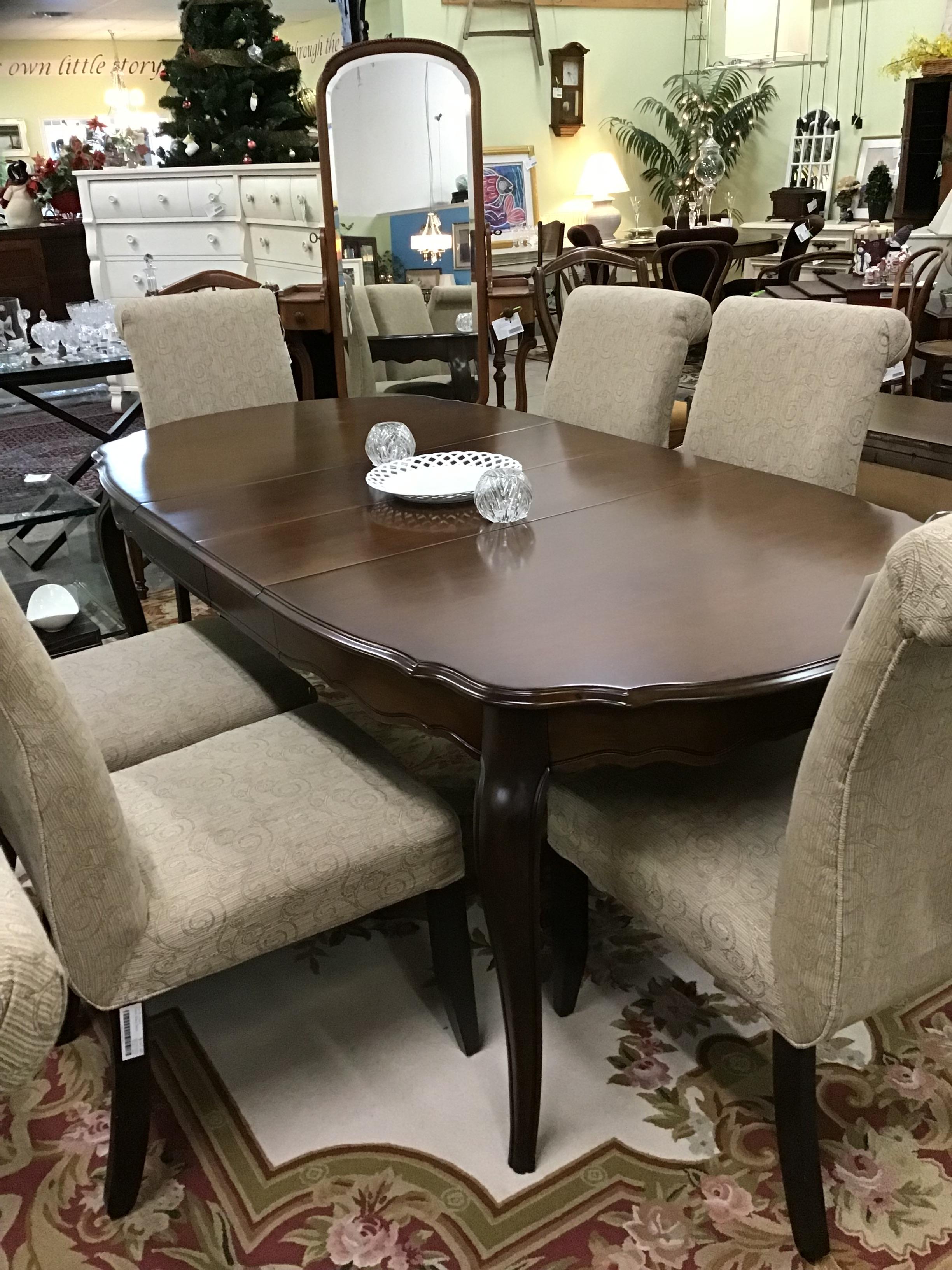 Bassett Dining Table with 3 Leaves