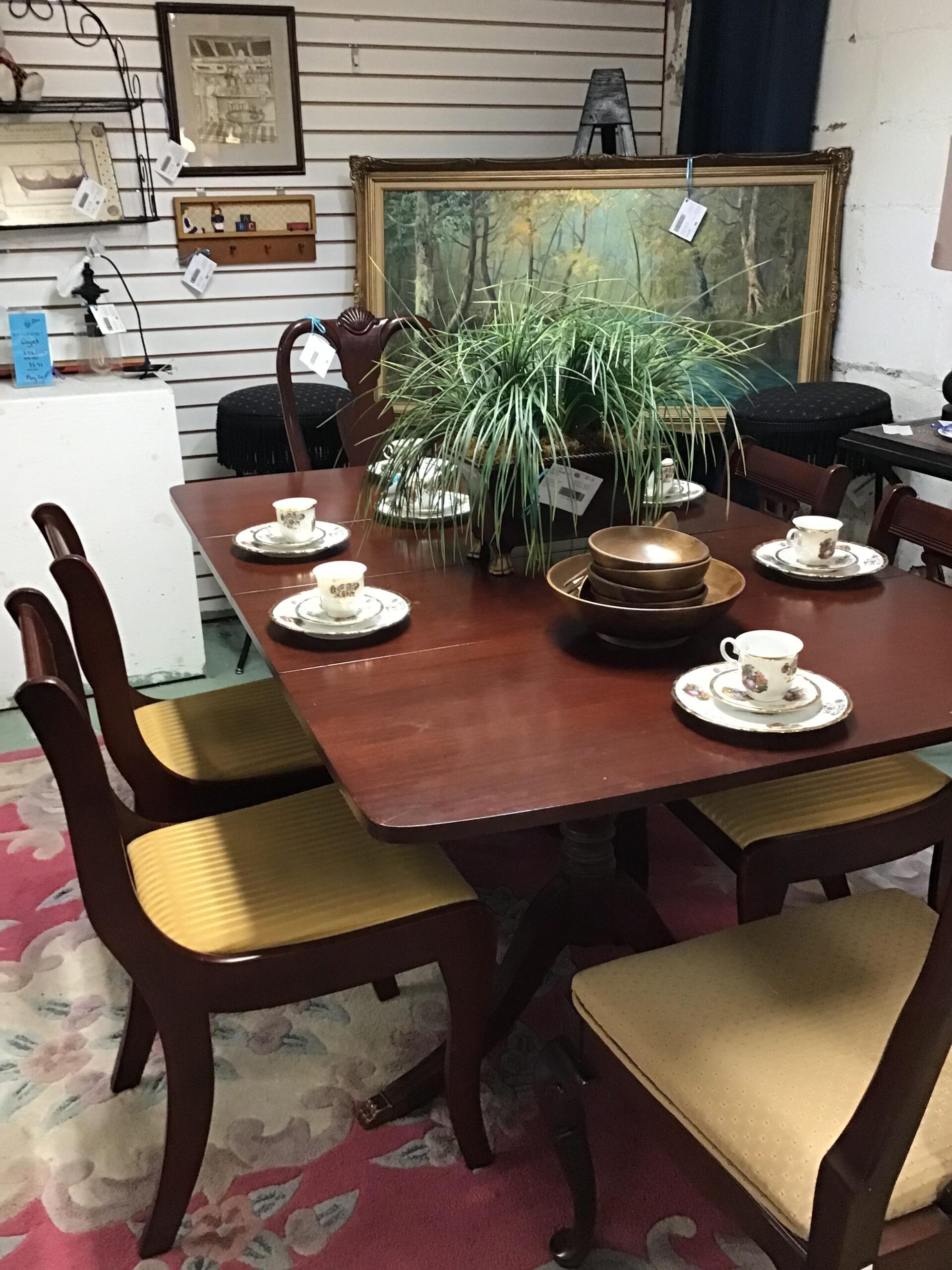 Duncan Phyfe Dining Table & 4 Chairs