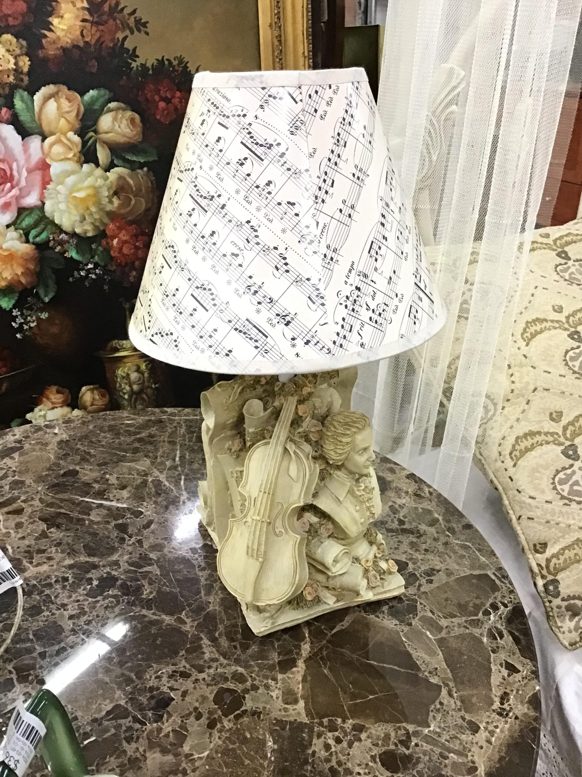 Sm. Ivory Resin “Instrument/ Musical Notes” Lamp