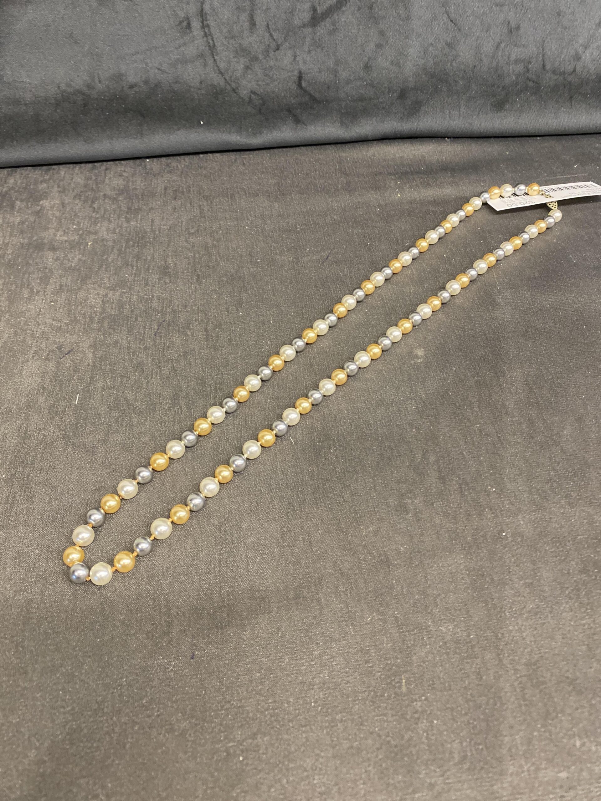 Vintage Faux Pearl Necklace – Tri Colour