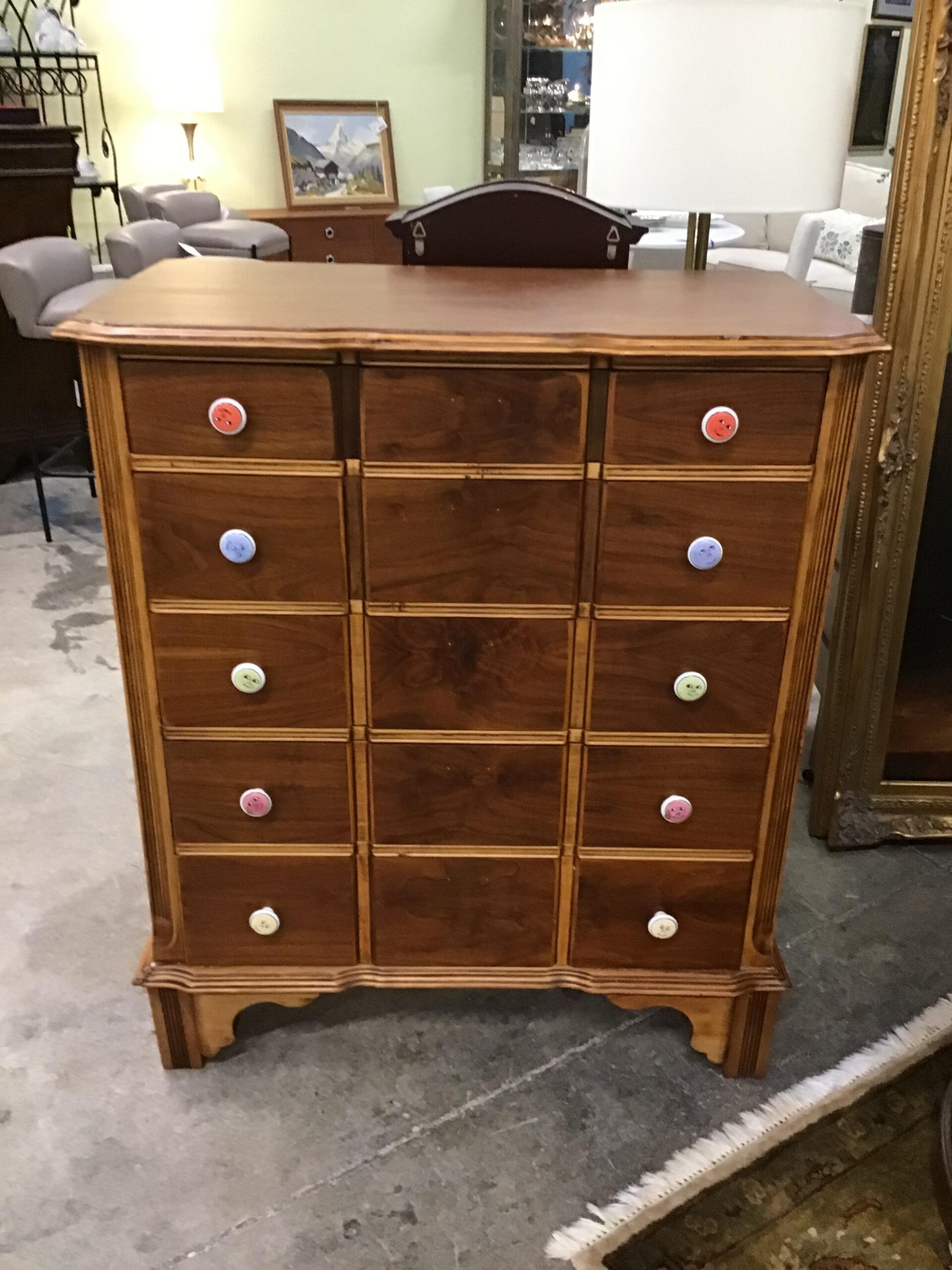 Dresser with 6 drawers
