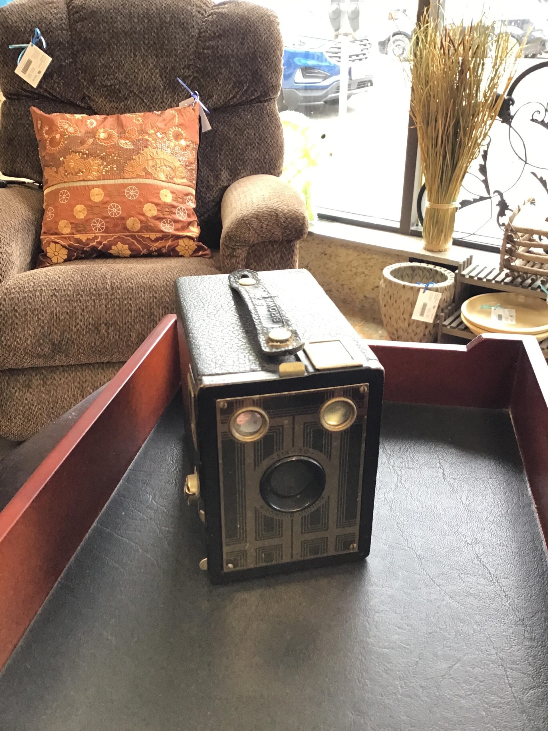 Vintage Brownie Junior Six-20 Camera
