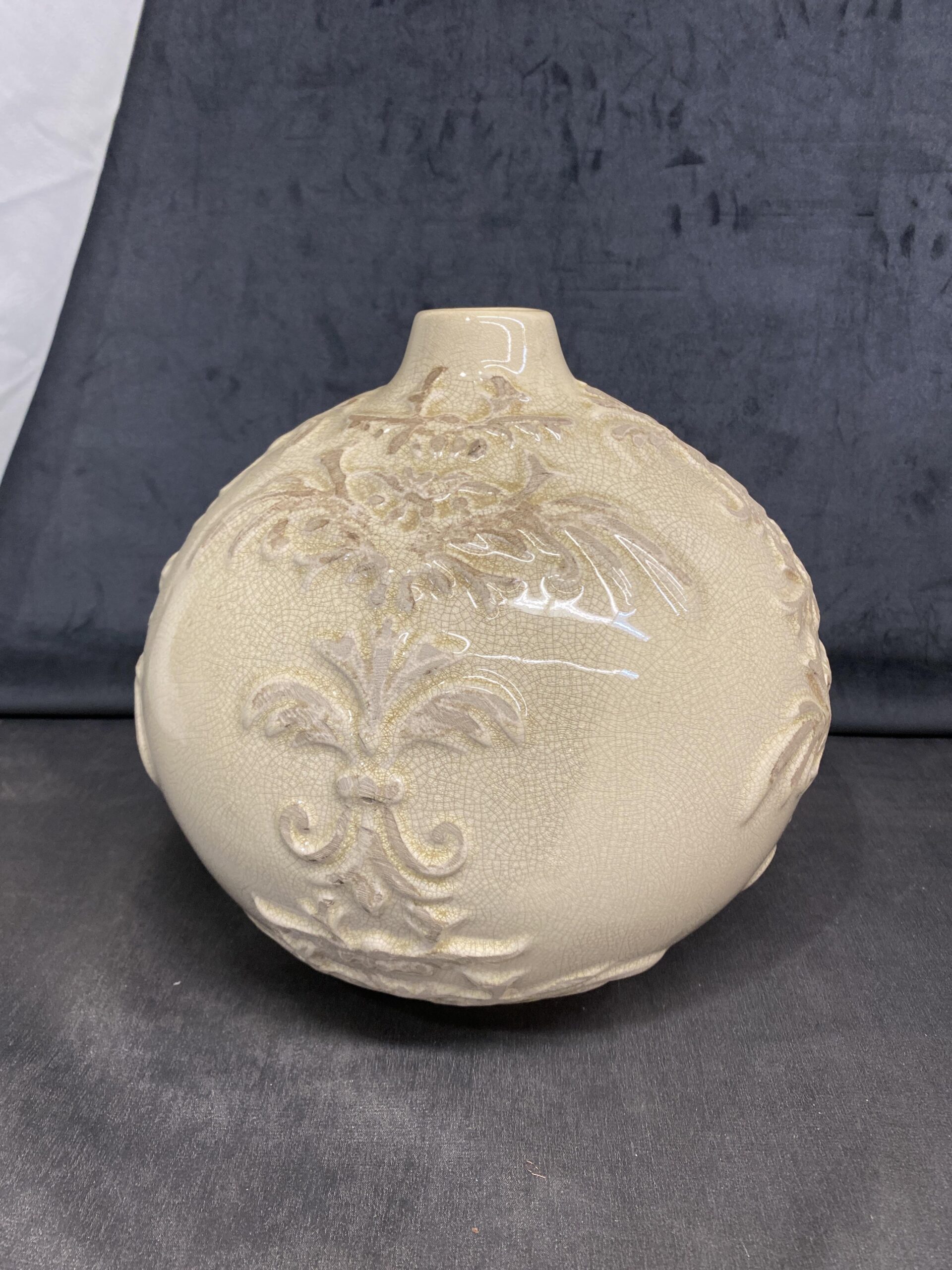 Round Ceramic Vase – Yellow