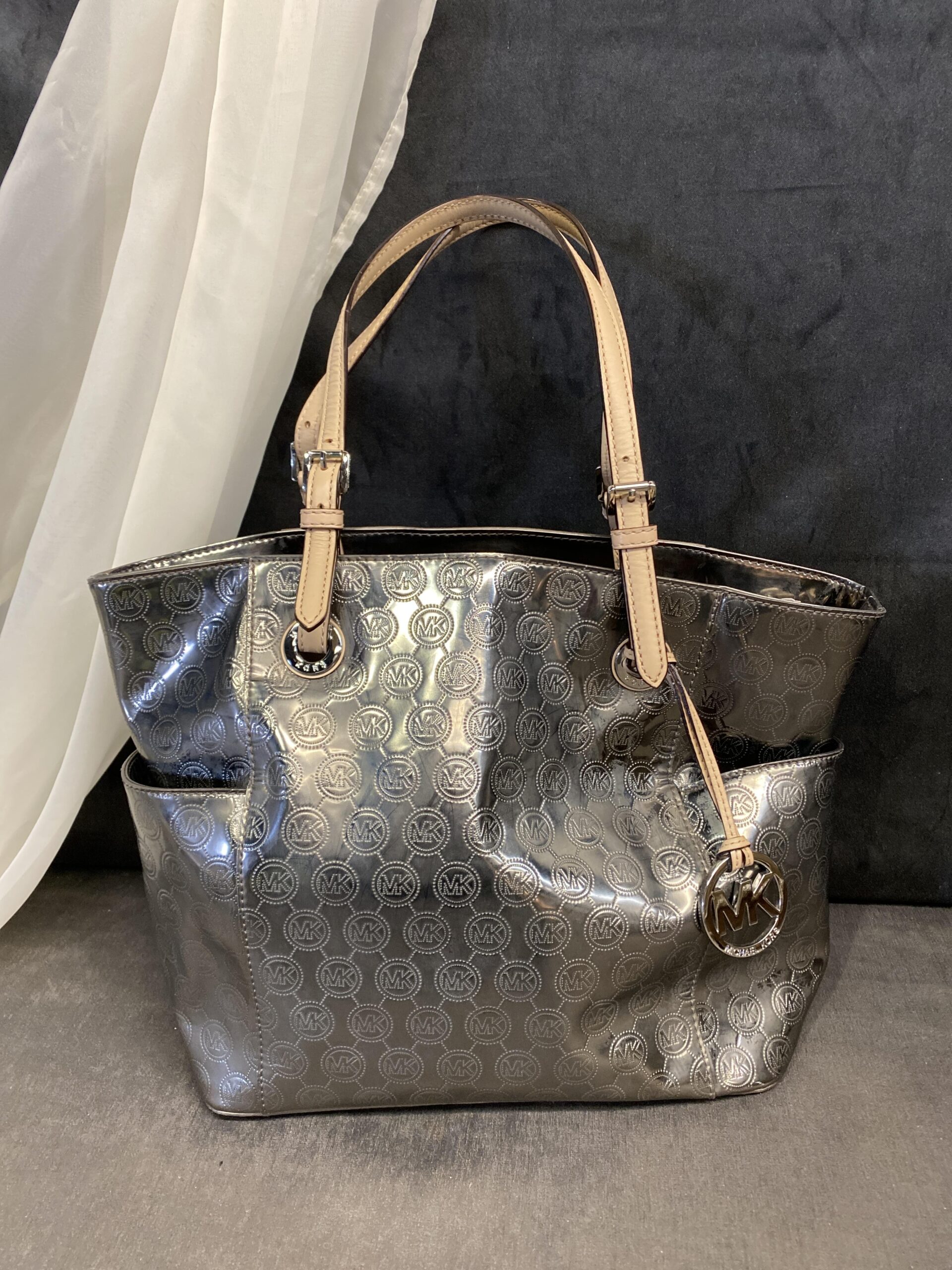 Michael Kors Tote Bag – Grey Metallic