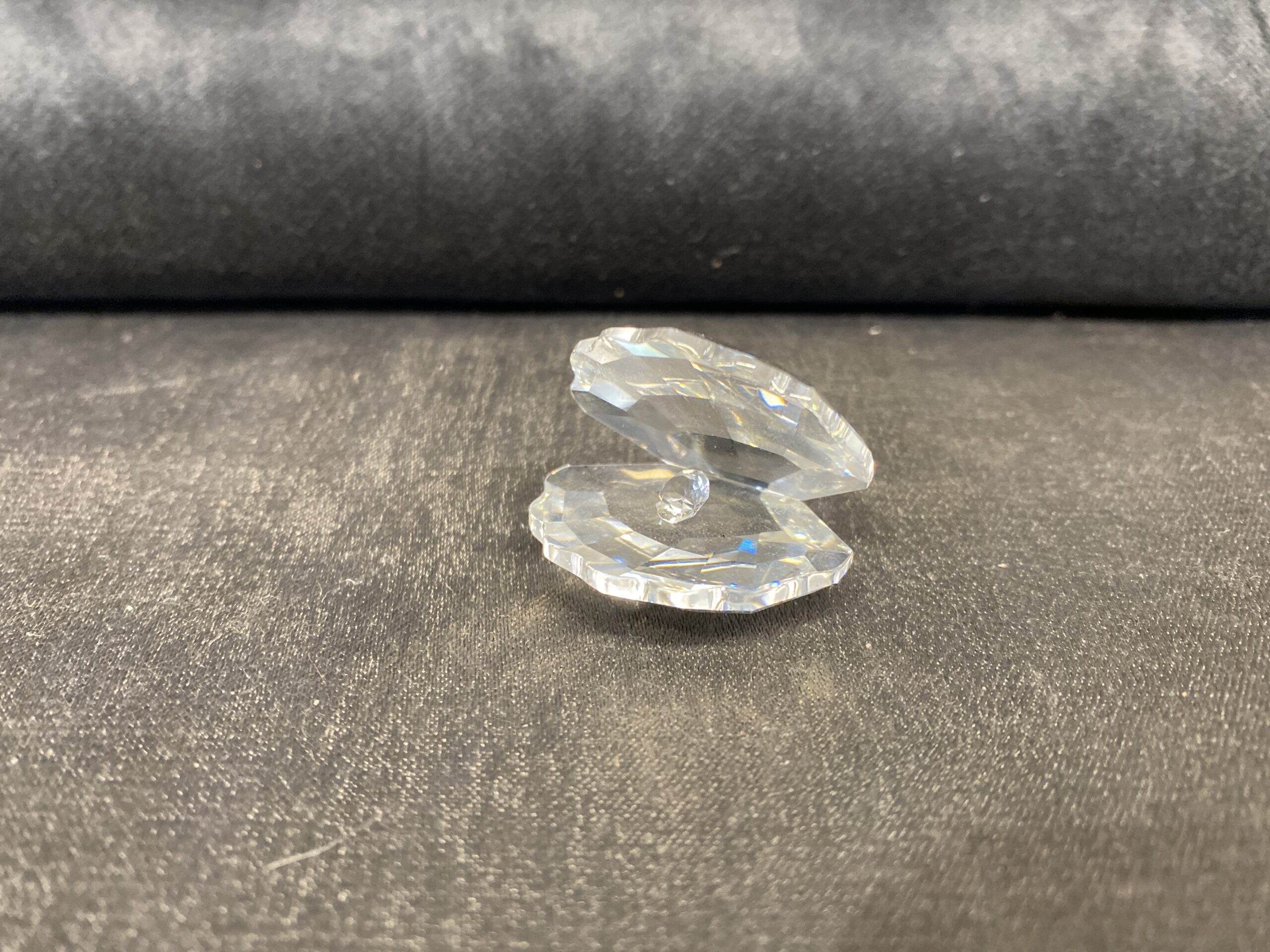 Swarovski Crystal Figurine – Clam