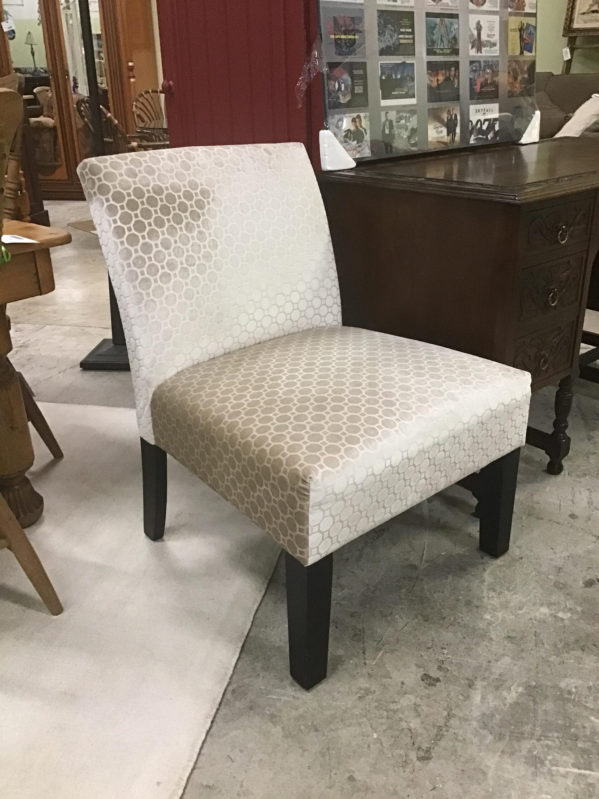 Lt. Taupe/ Cream Accent Chair