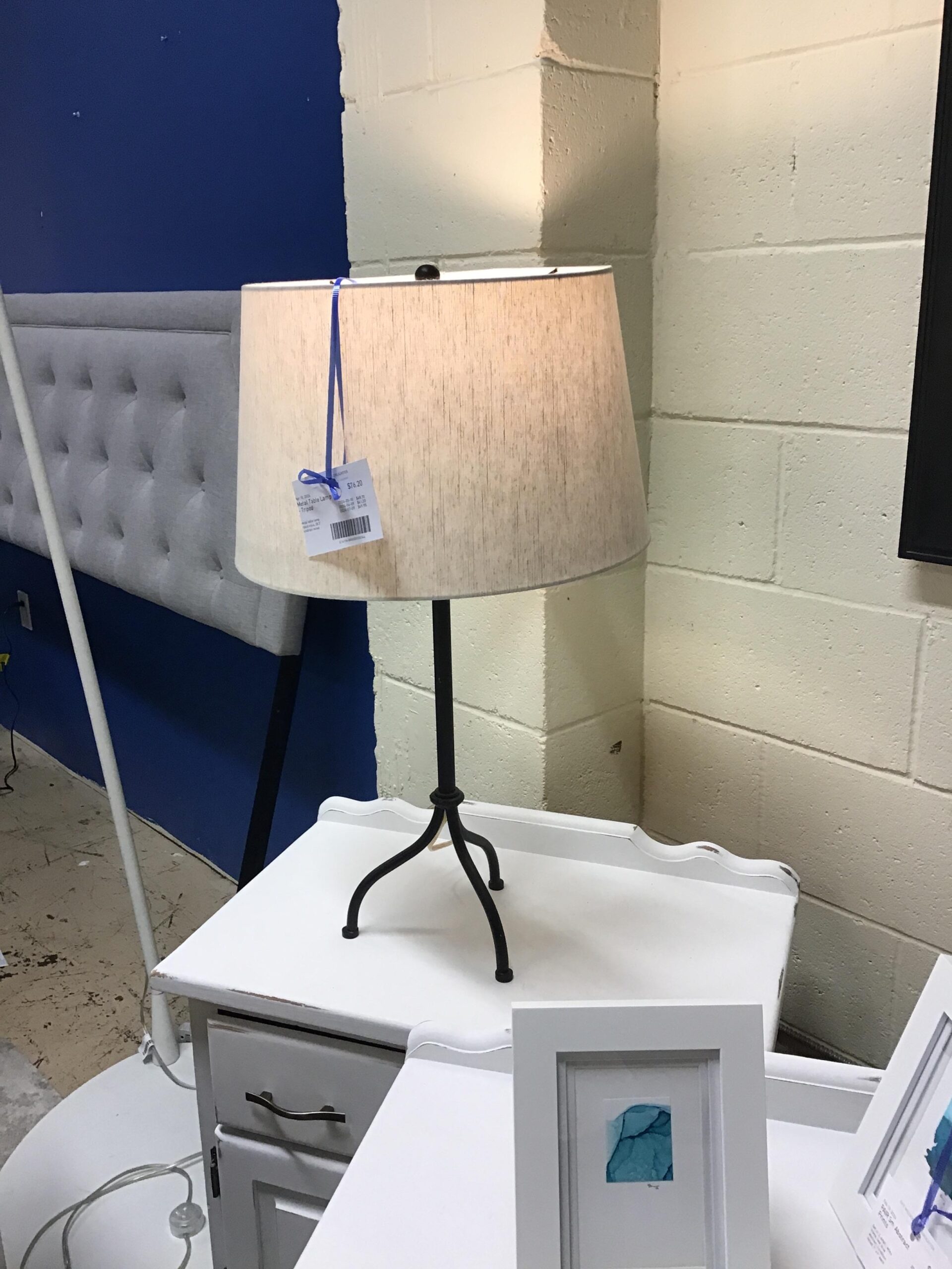 Metal Table Lamp – Tripod