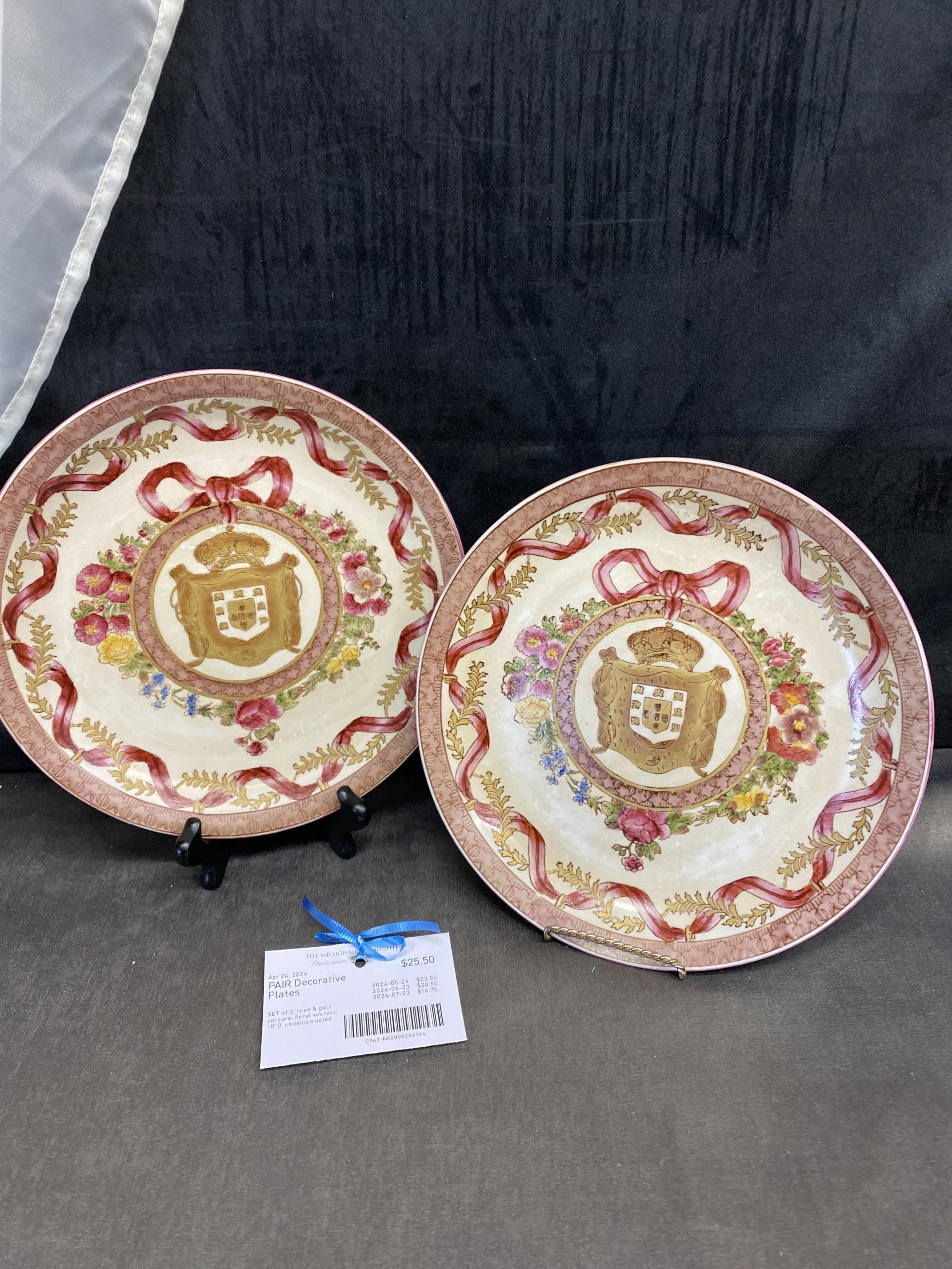 PAIR Decorative Plates