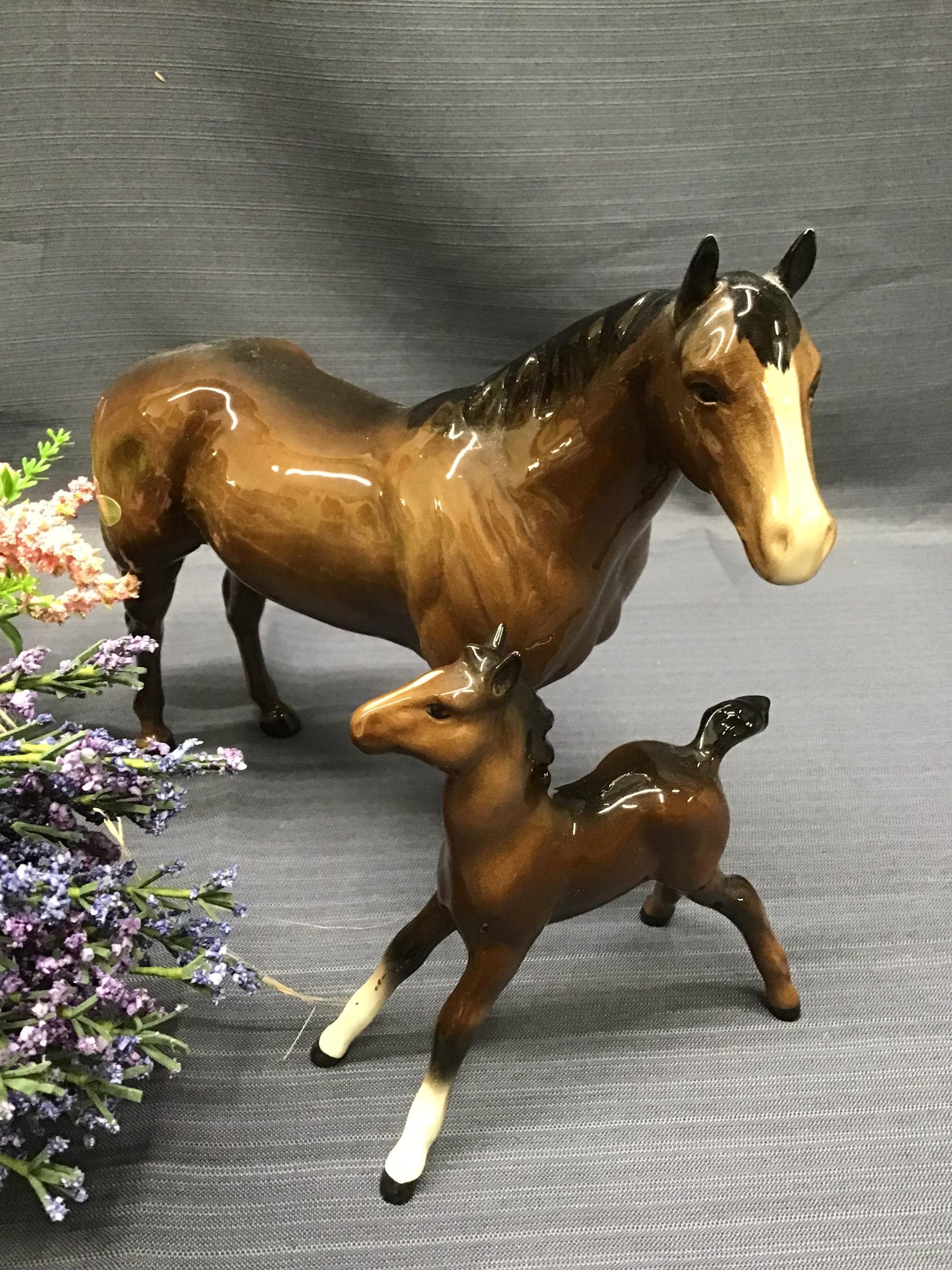 (Pair) BESWICK Porcelain Quarter Horse  Mare w Foal (Standing)