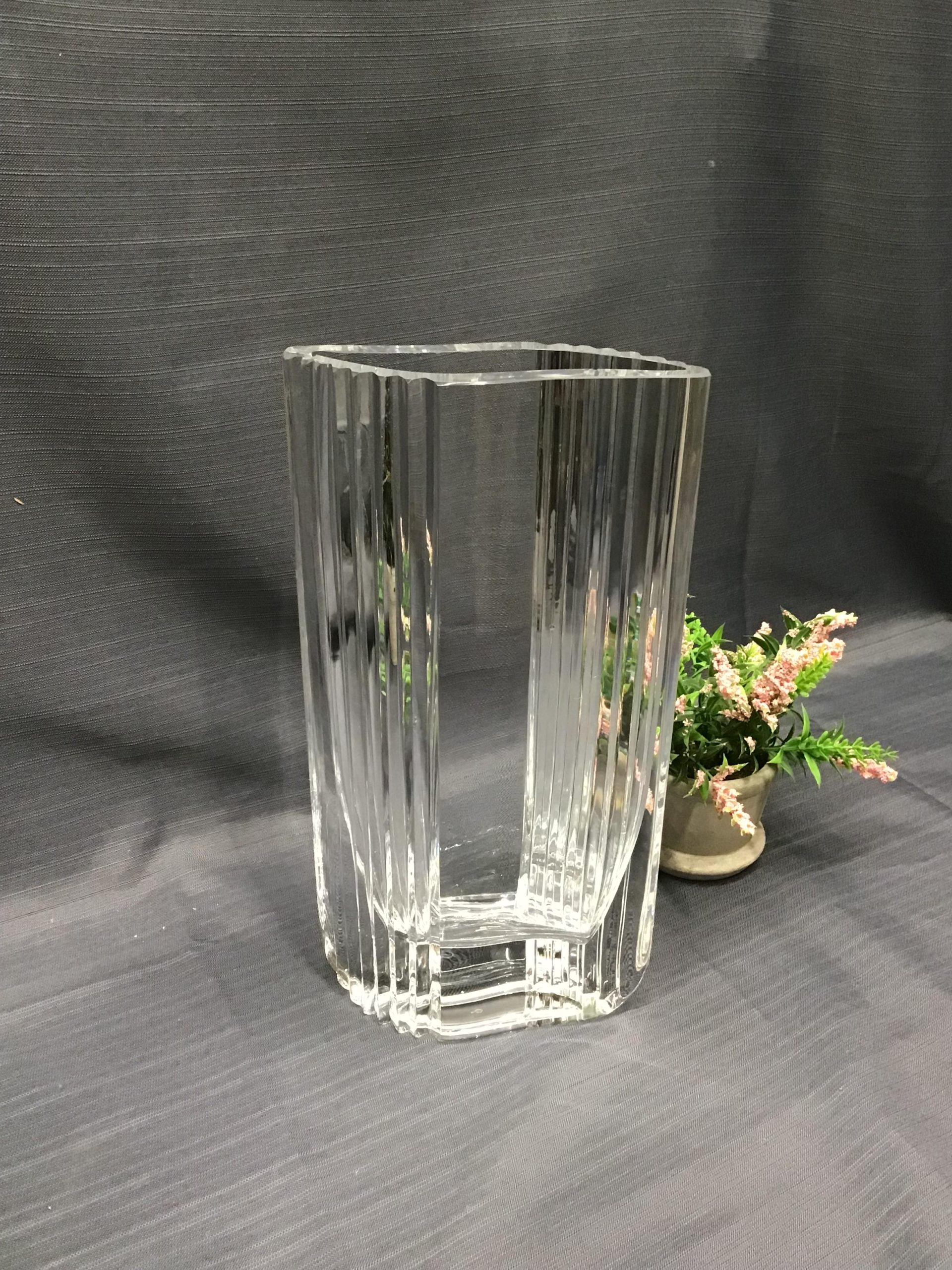 MIKASA Crystal 11-1/2″ Fluted Vase