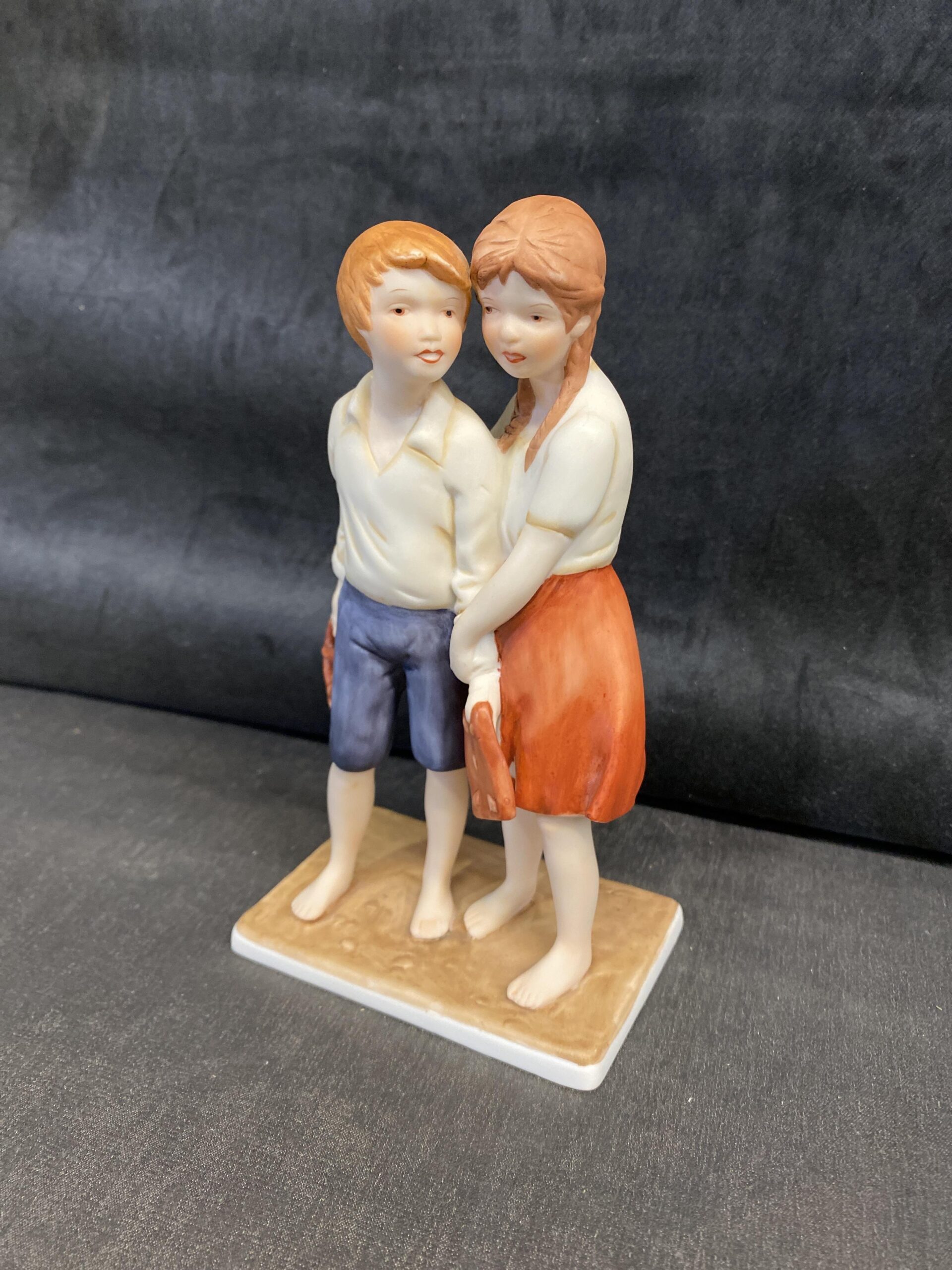 Kaiser Porcelain Figurine – Hansel & Gretel