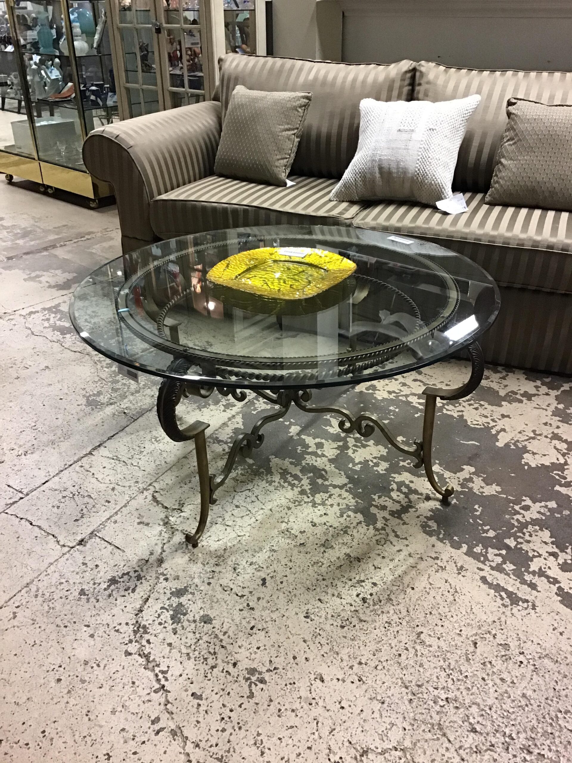 Metal/Glass Rd Coffee Table