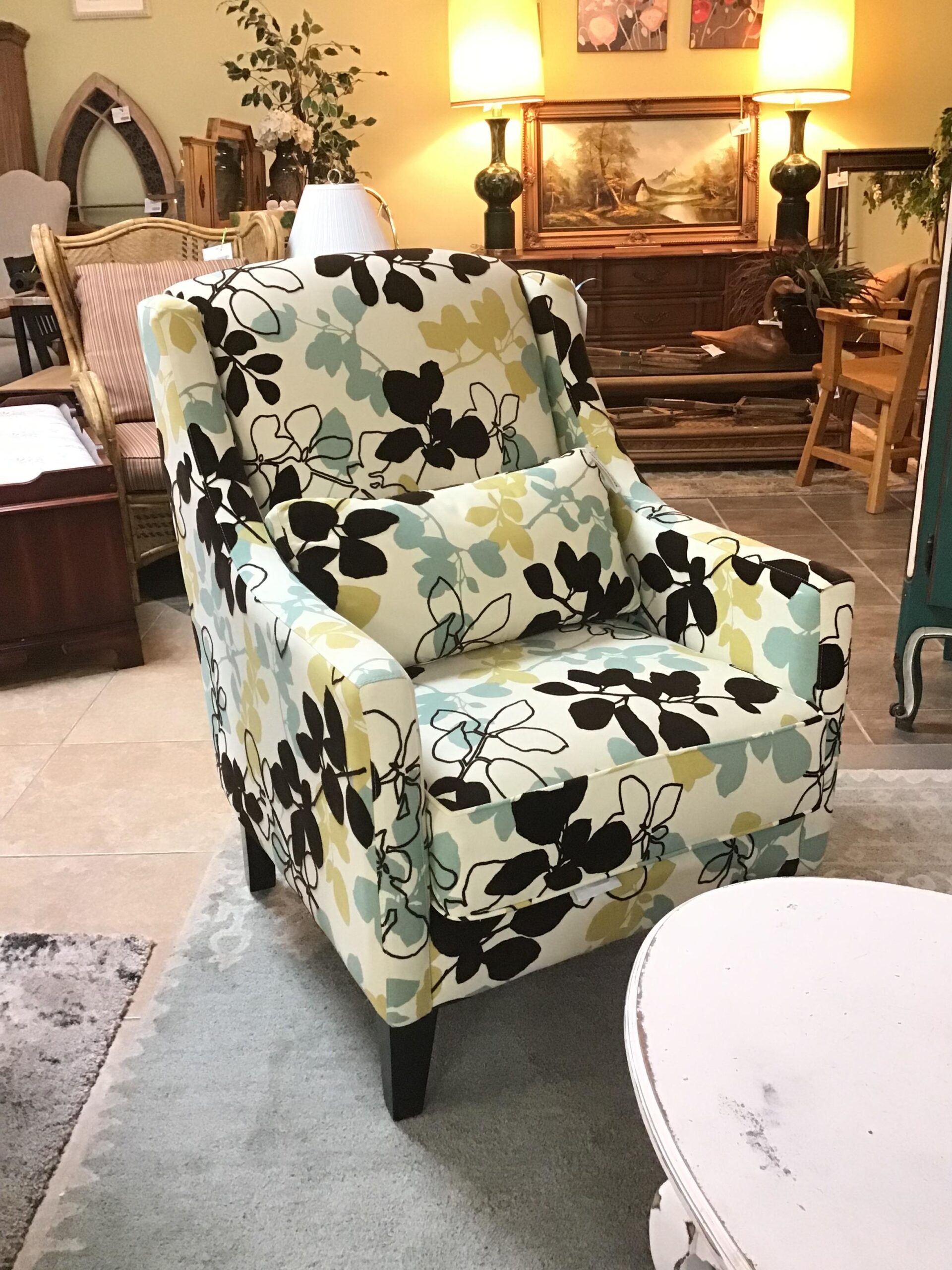 ZILLI HOME Accent Chair w Lumbar Cushion