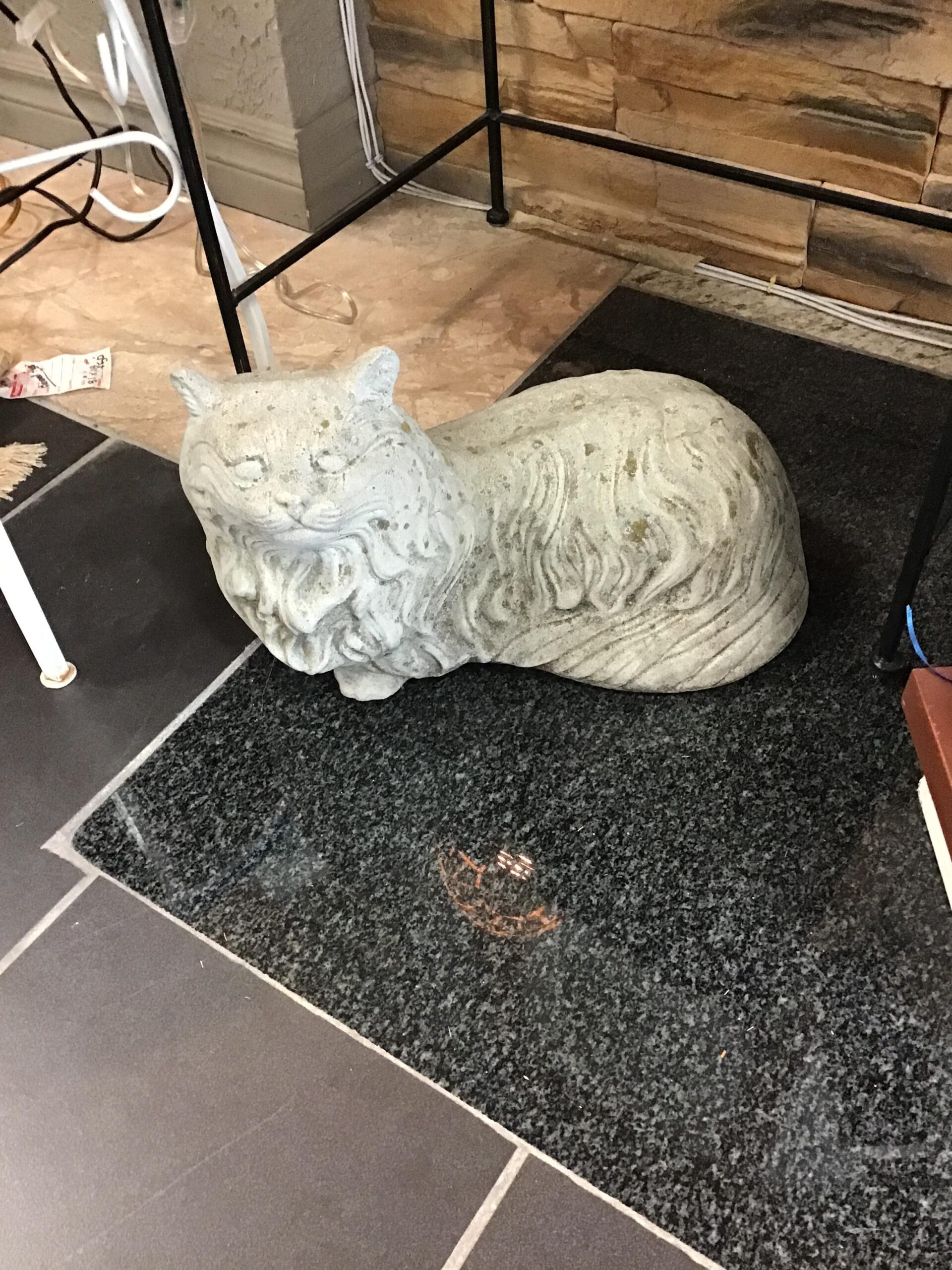 Cat Statue (Cement)