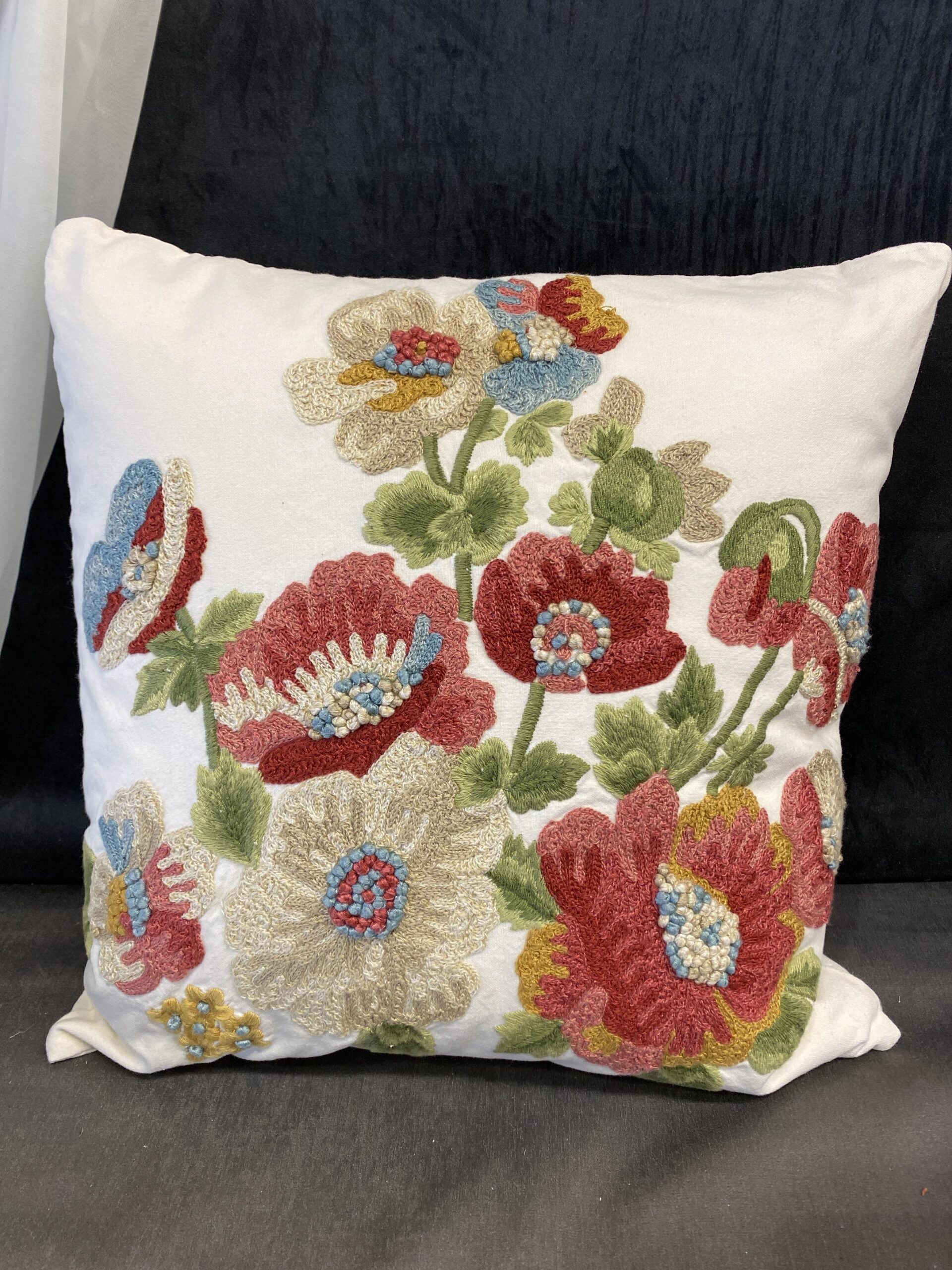 Pottery Barn Cushion – Floral