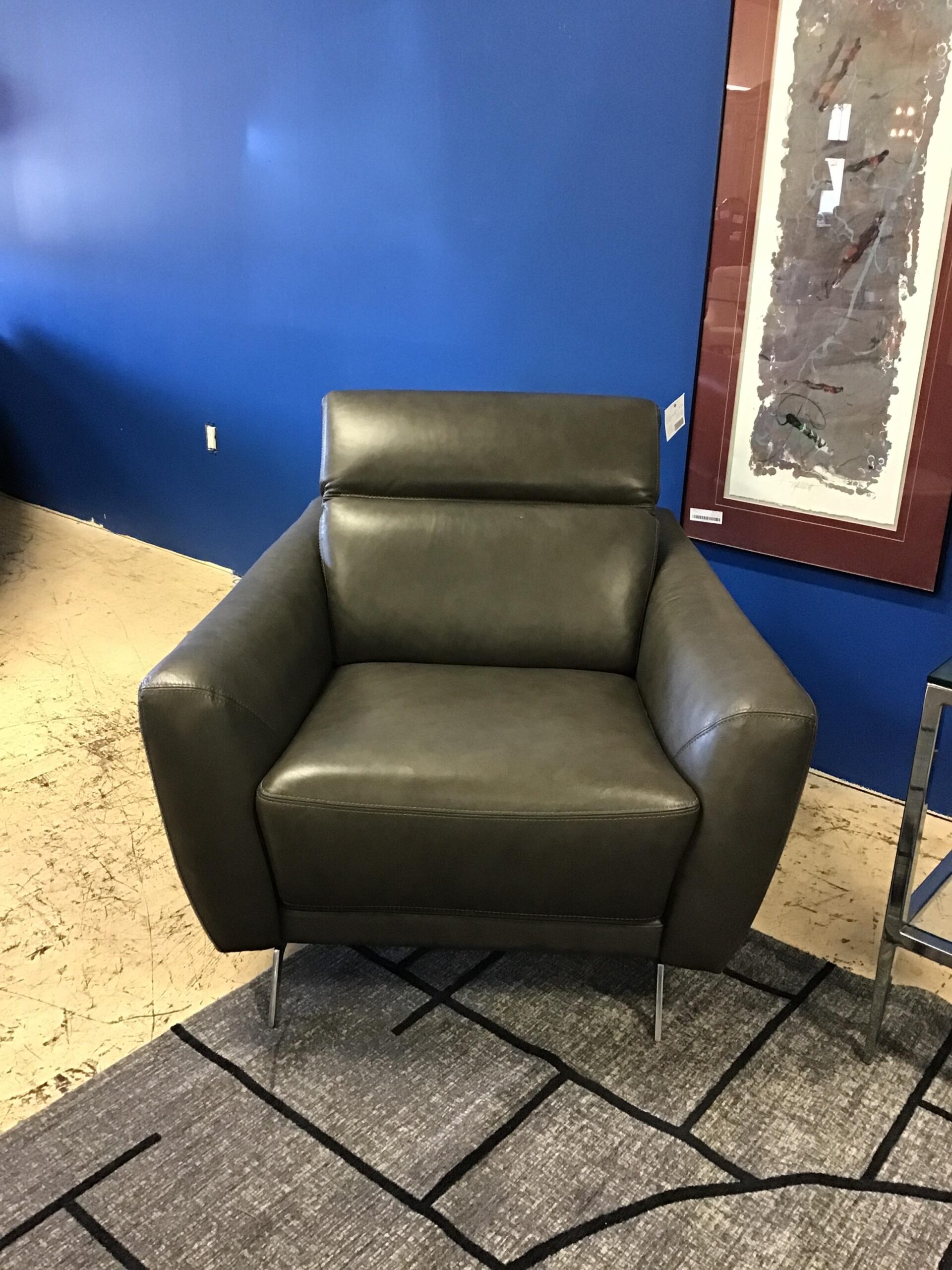 New! Digio Leather Grey Chair