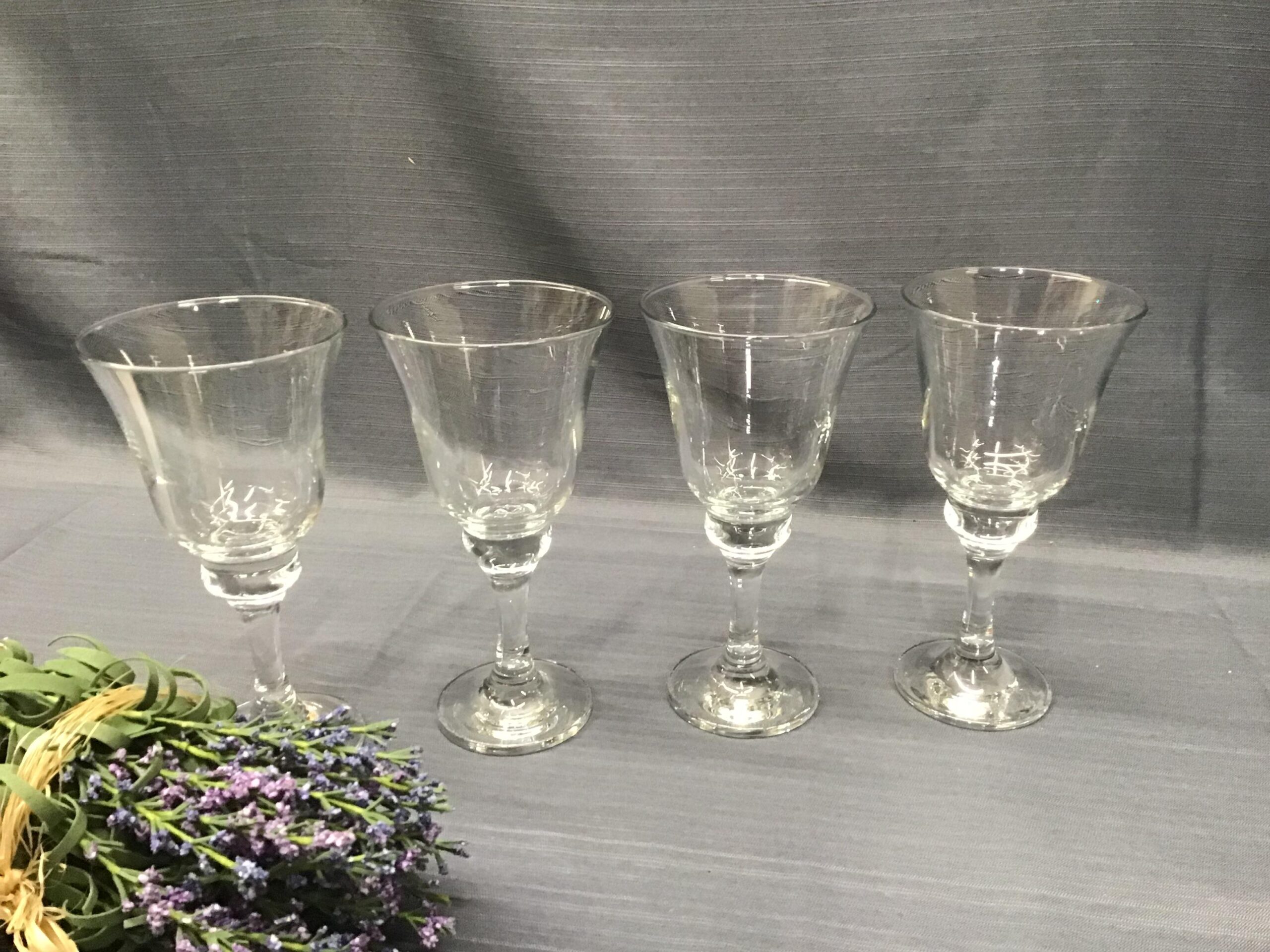Bulbous Stem Wine Glass Set of 4