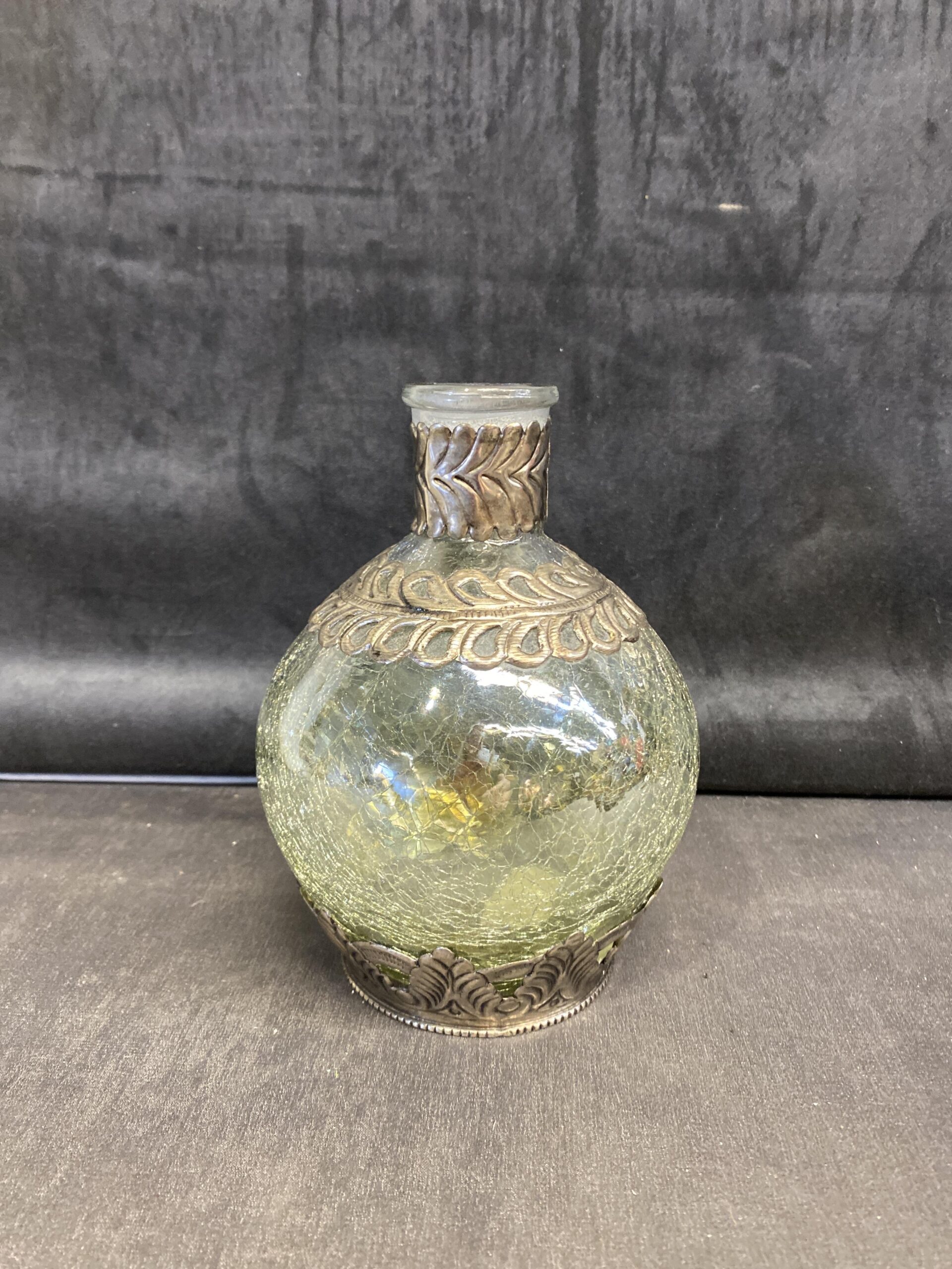 Bottle Vase – Crackle Glass