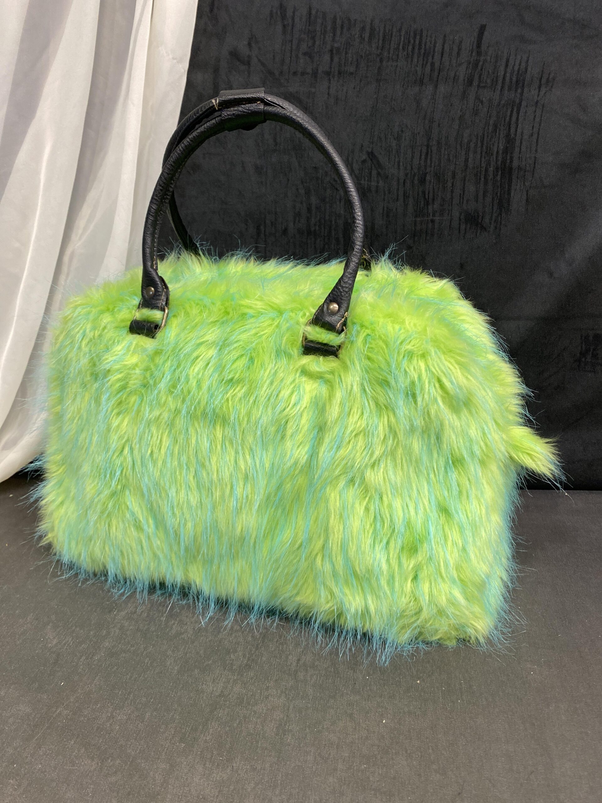 Handbag – Fuzzy Green