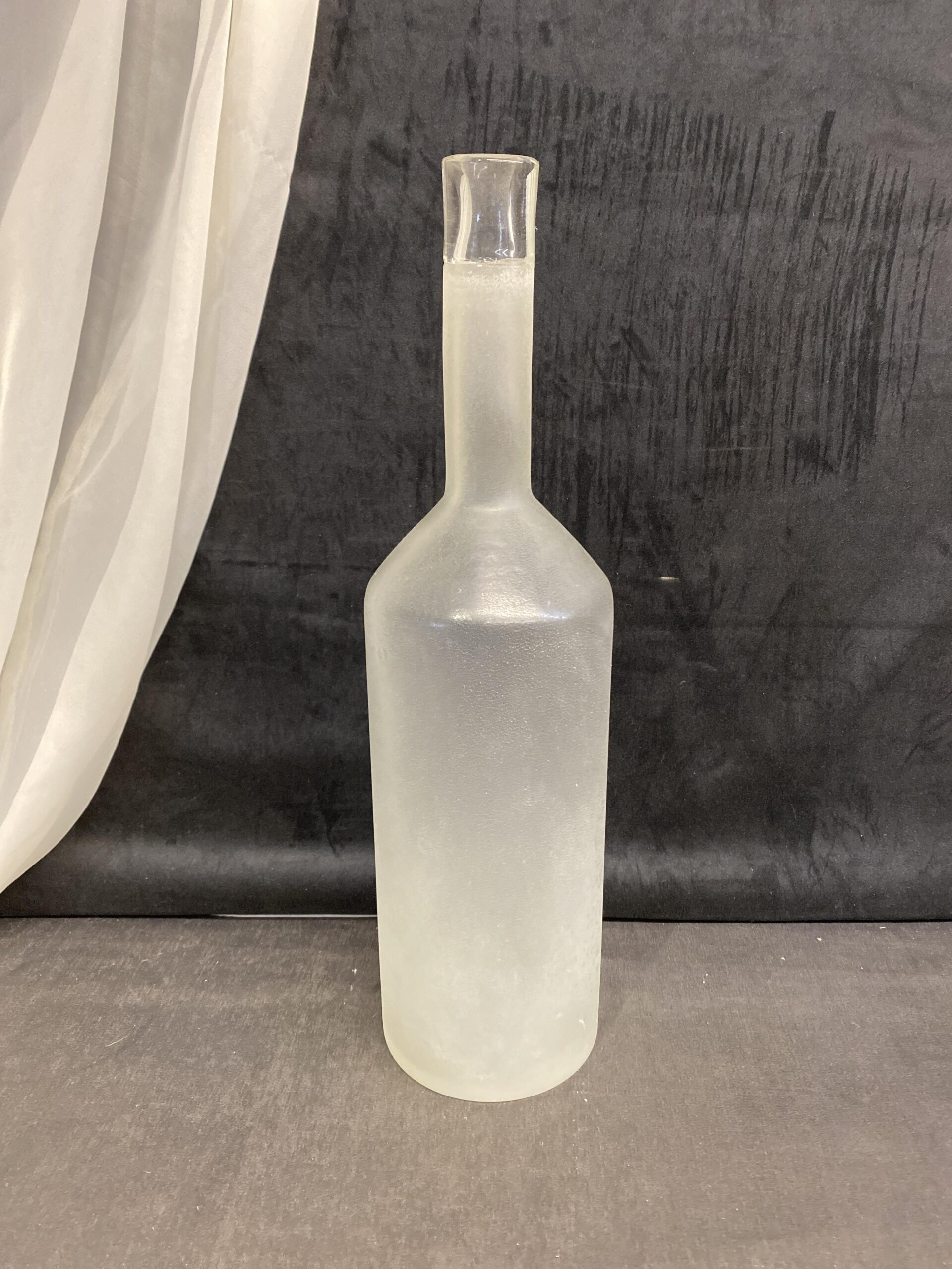 Torre & Tagus Bottle Vase – White