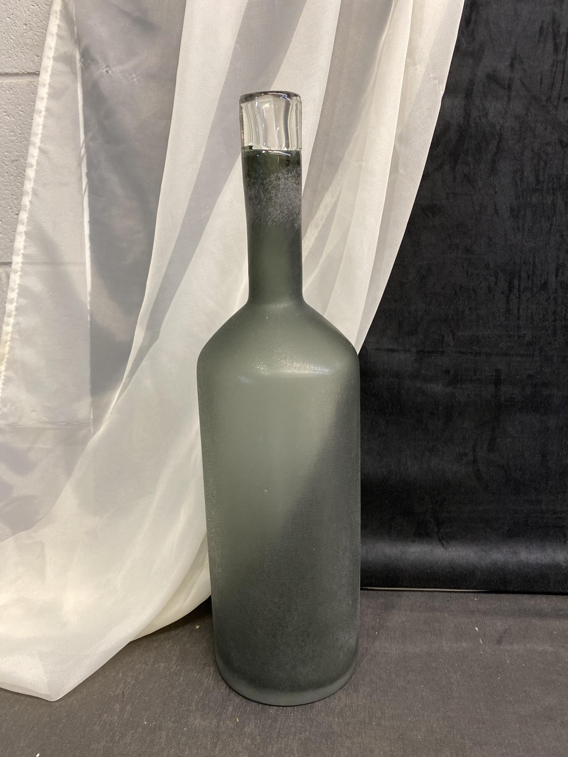 Torre & Tagus Bottle Vase – Green