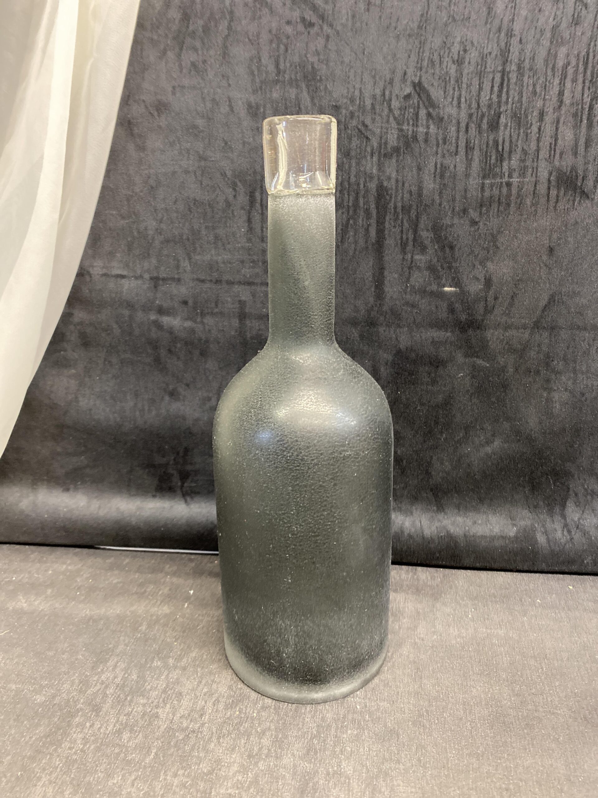 Torre & Tagus Bottle Vase – Green