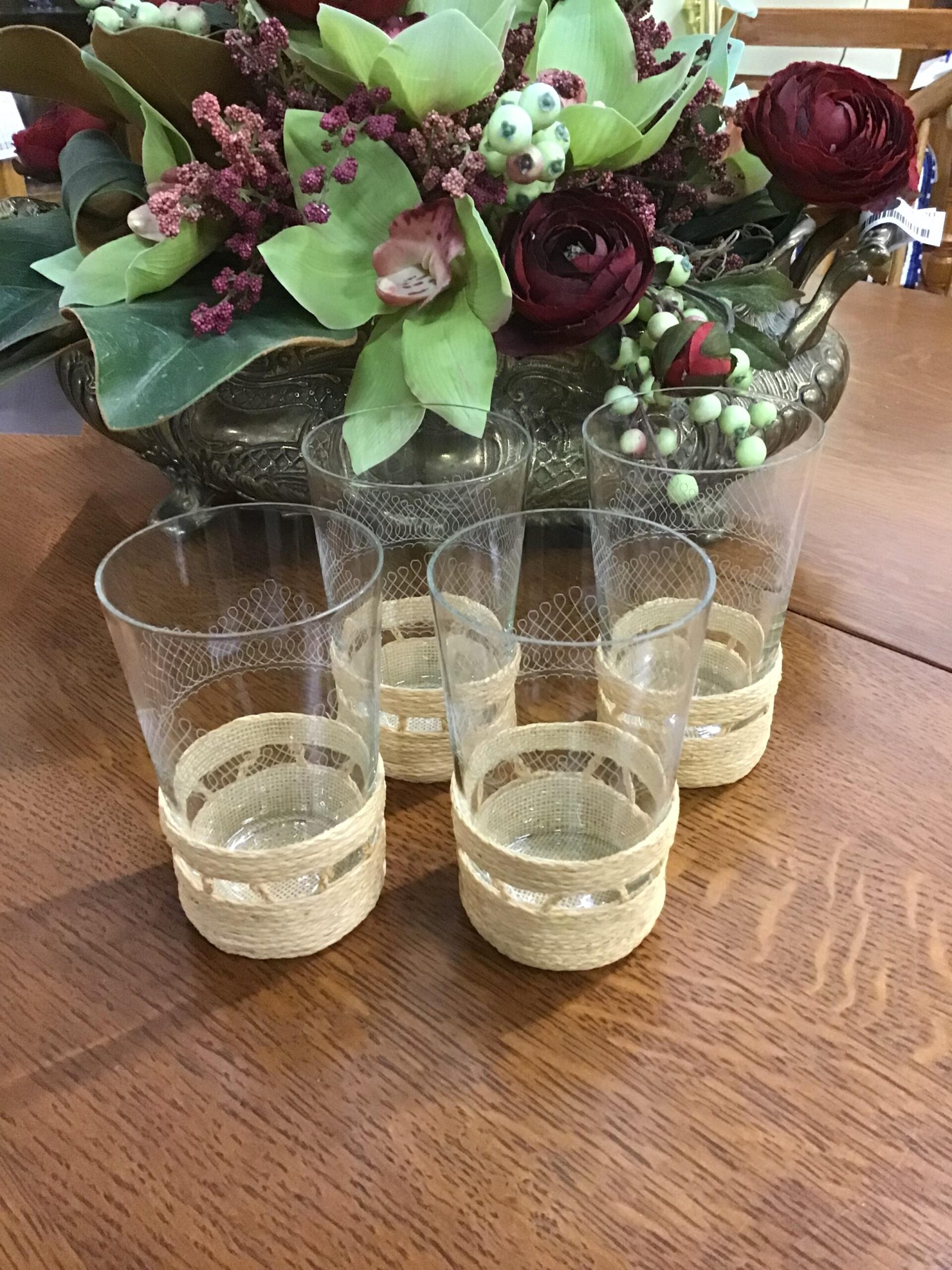 Set of 4 Swirl Glasses with Rope Base