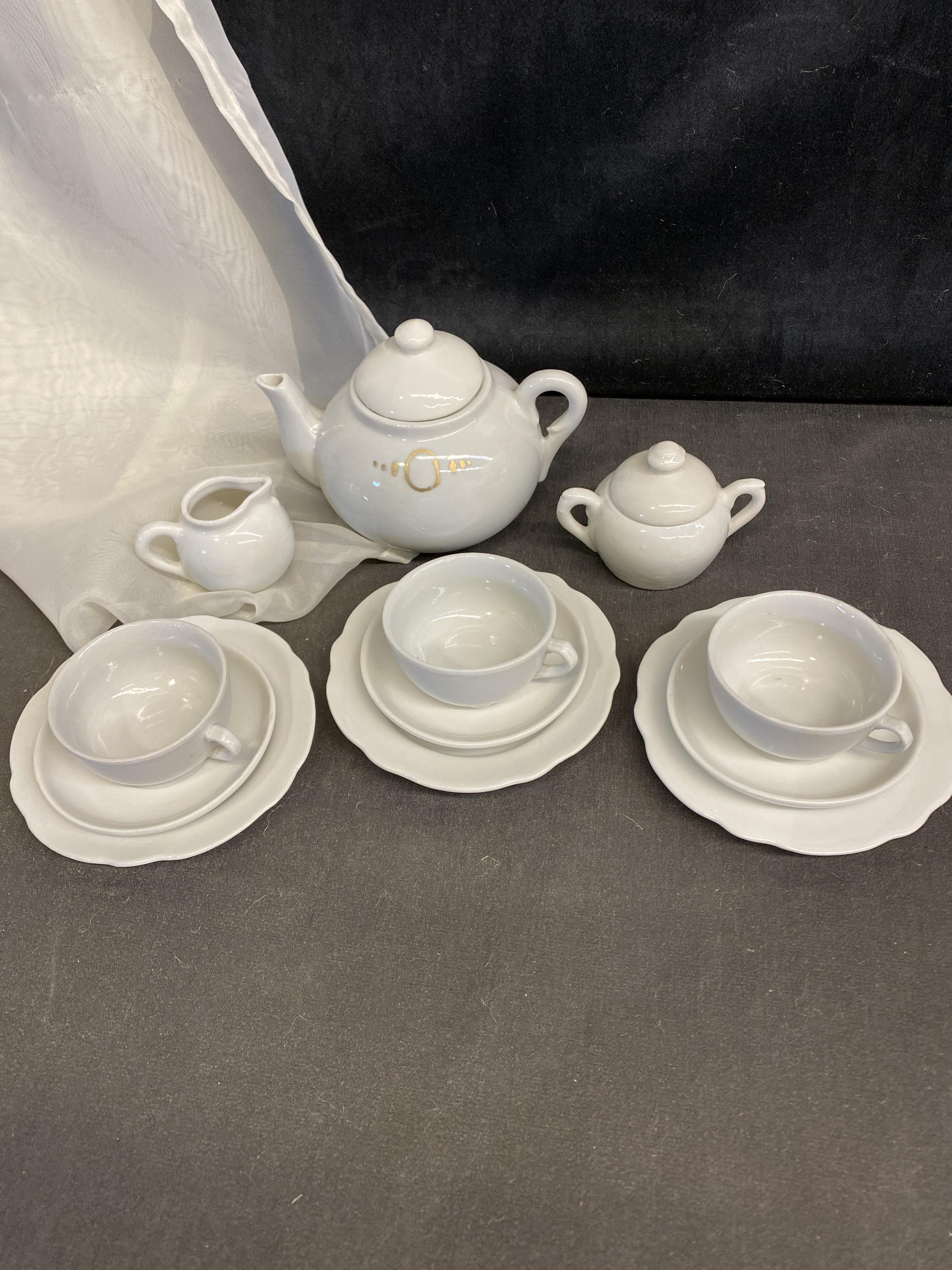 Vintage Child’s Tea Set