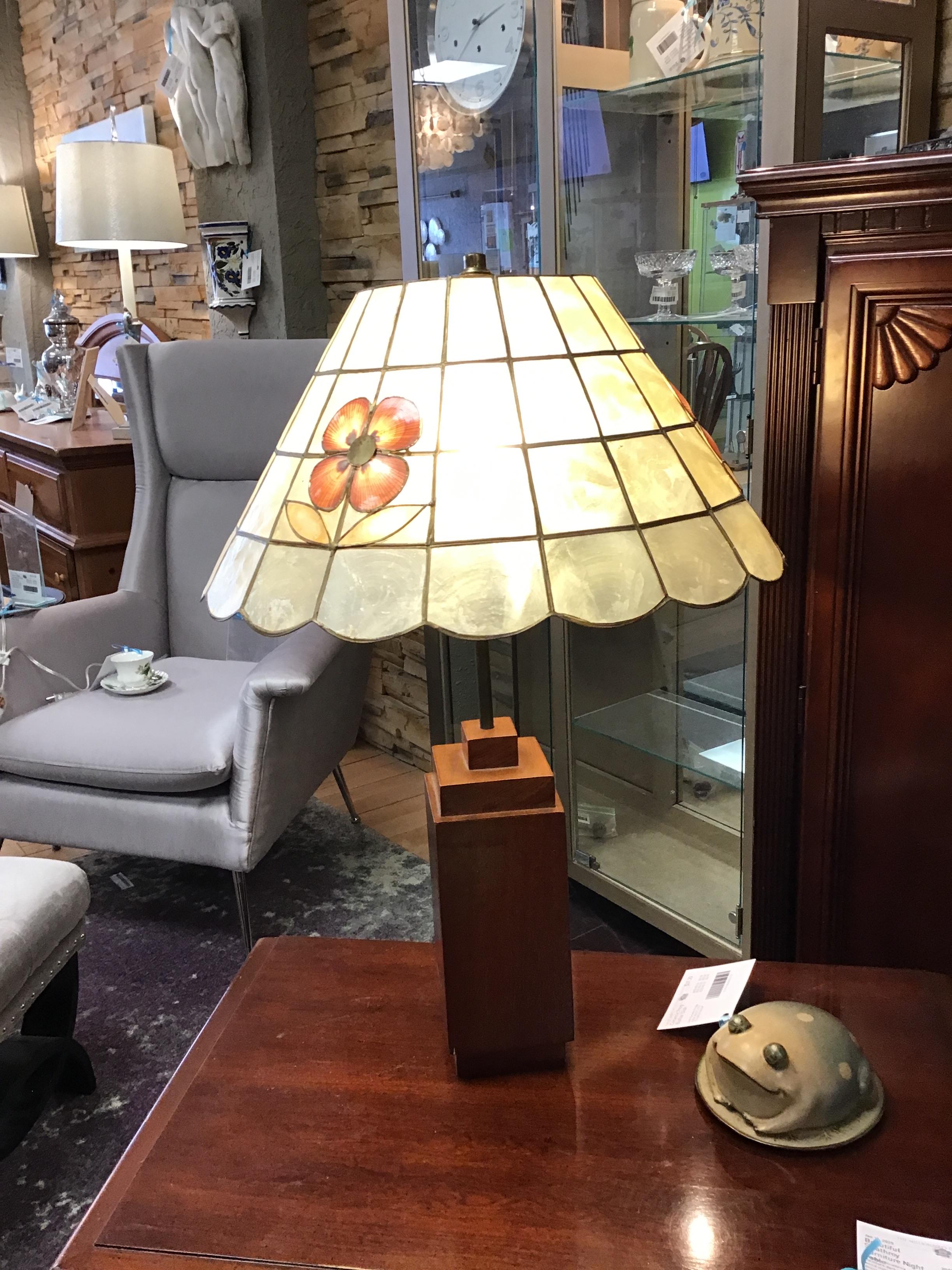Cute! Vintage Table Lamp- 25.5″h
