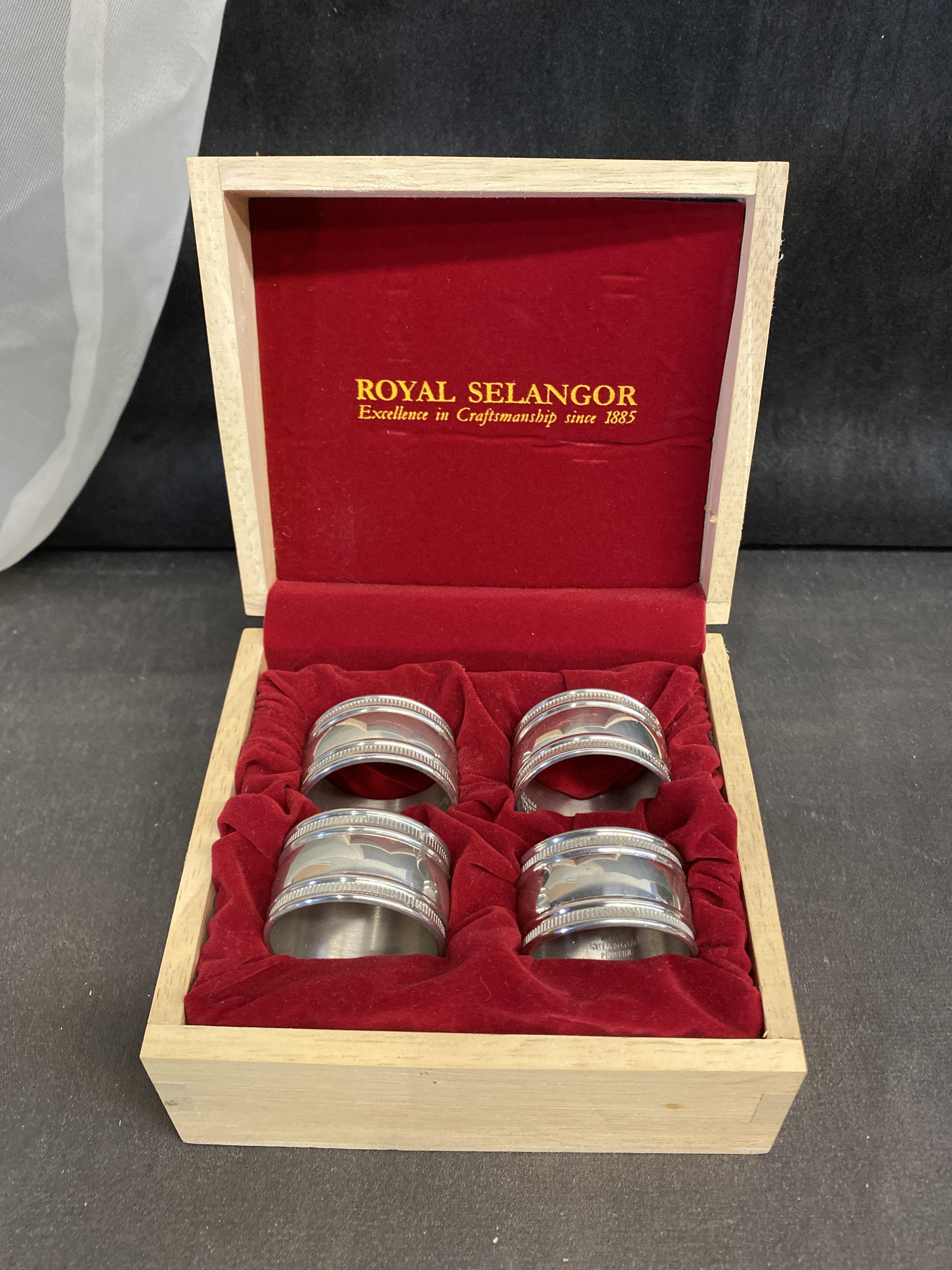 Boxed Set 4 Royal Selangor Napkin Rings