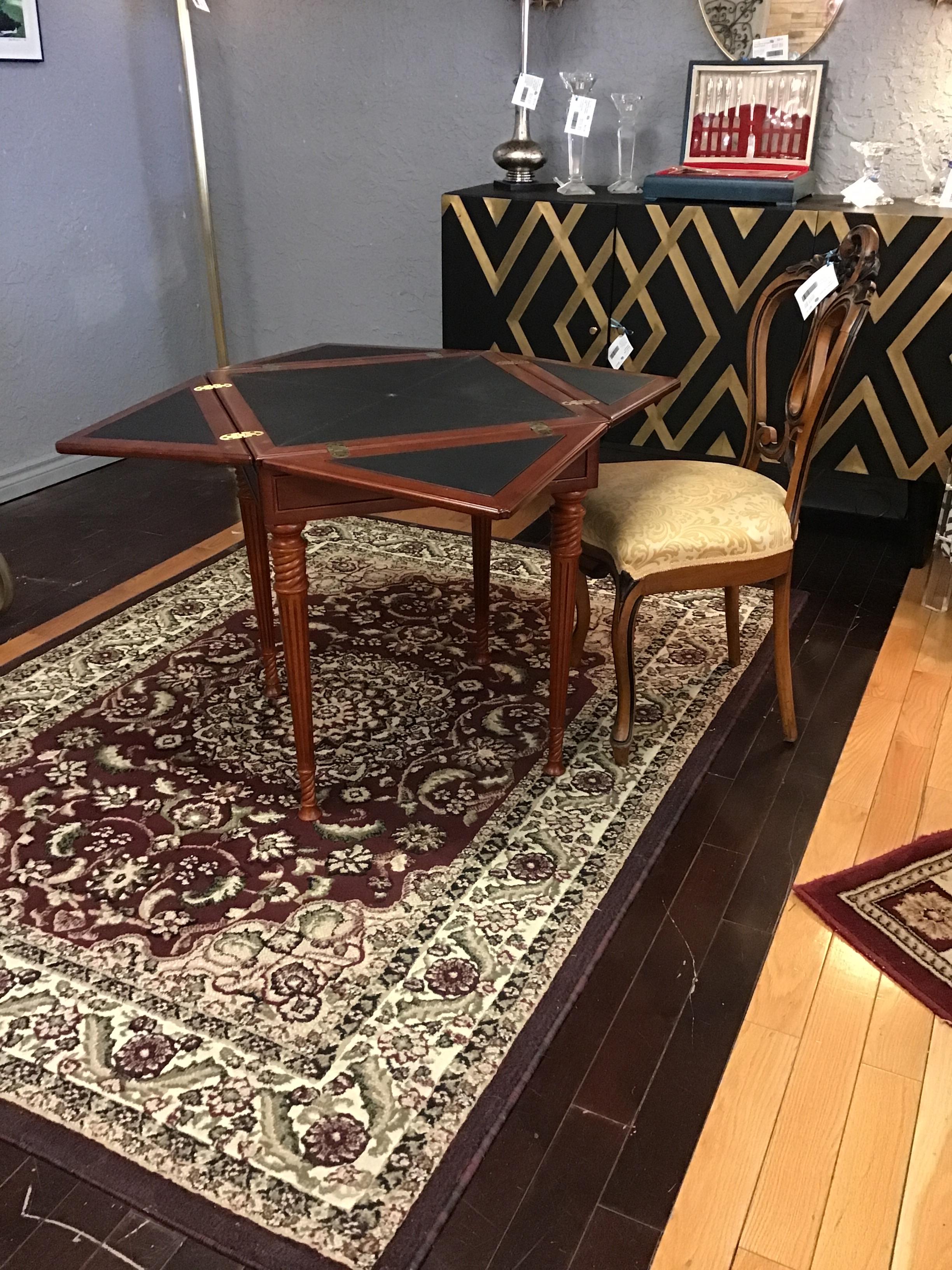 Unique! Vintage Cards Table