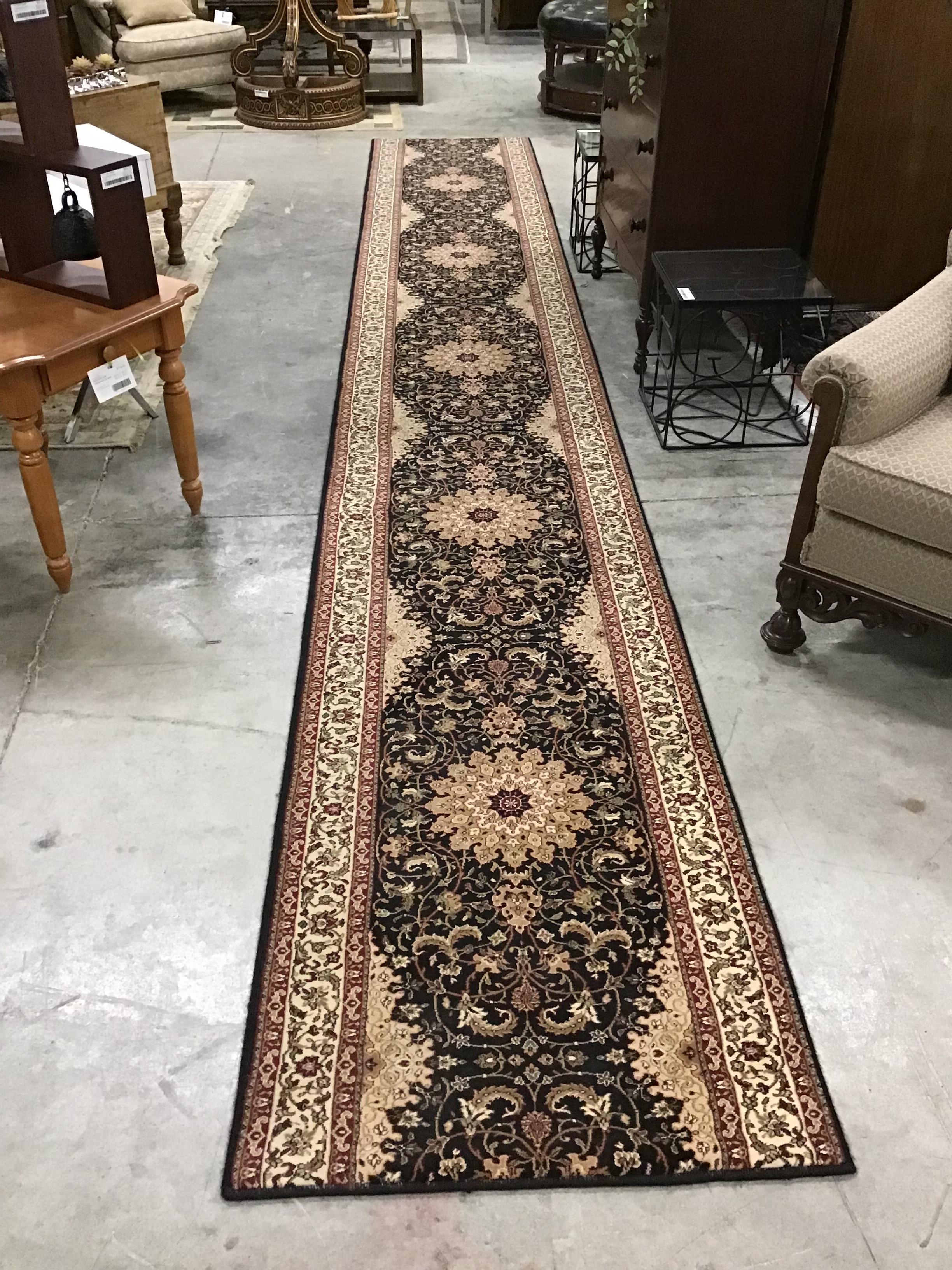 Oriental-inspired 18′ Runner